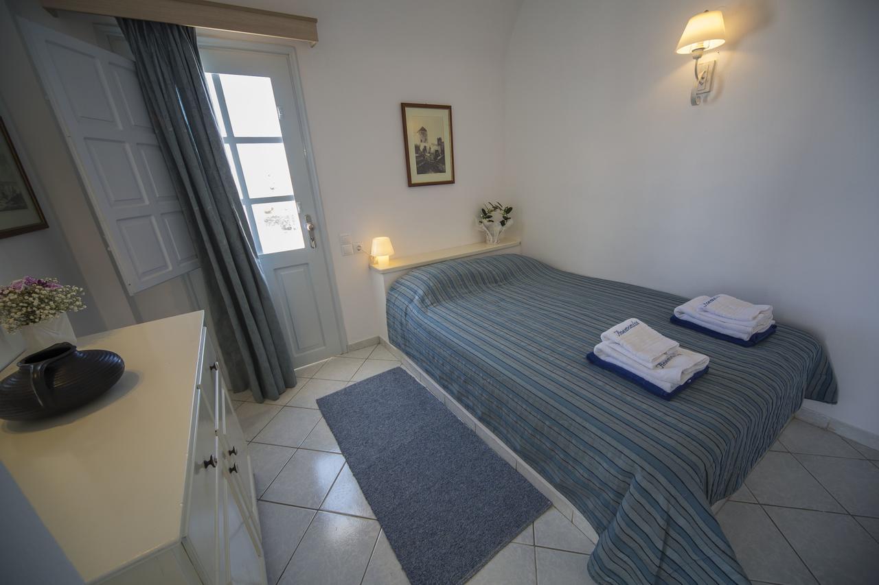 Ianthe Apartments & Villa Oia  Exterior photo